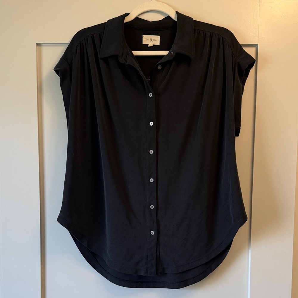 Lou & Grey Black Button-Down Women's Shirt
